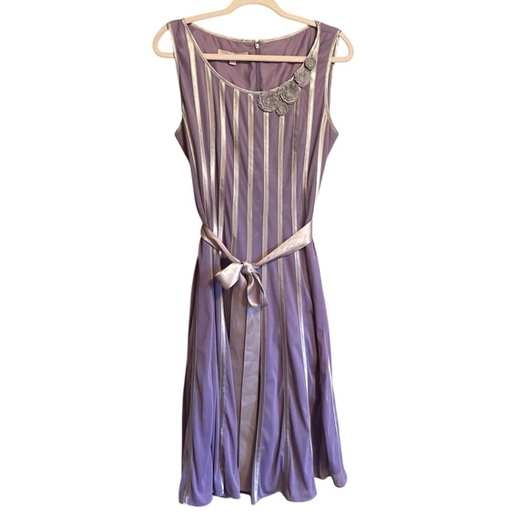 Jack Vert Sleeveless Lilac and Silver Occasion Dress-Sheer Overlay-Size 14 Can - Picture 2 of 10
